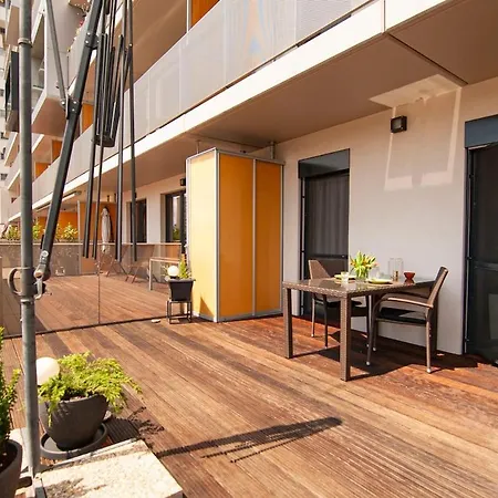 Modern & Comfy With Easy Access To Center * 布拉迪斯拉发